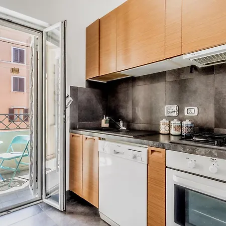 Bbhome Comfort Apartment Near Colosseum Rome Exterior photo