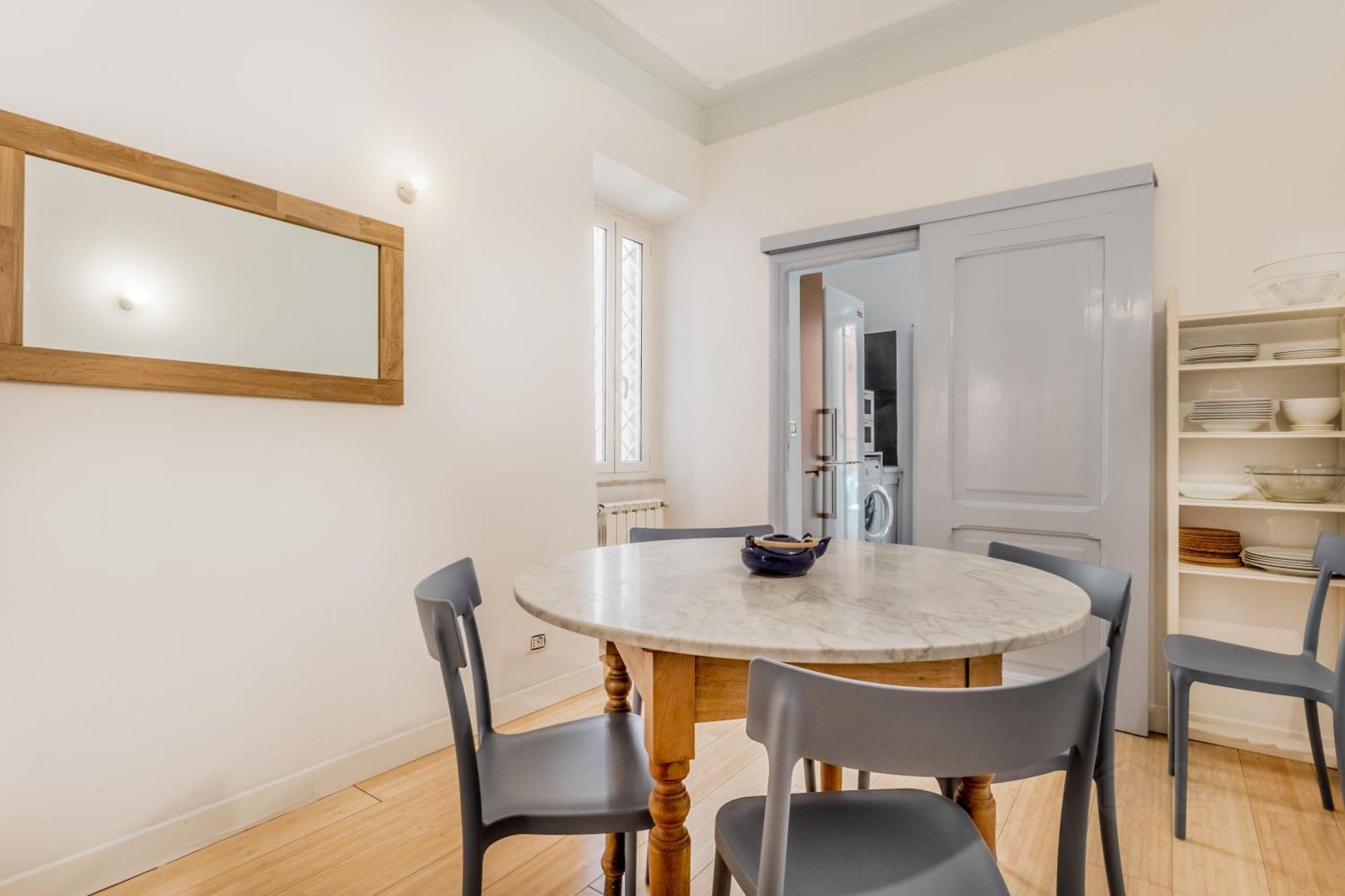 Bbhome Comfort Near Colosseum Apartment